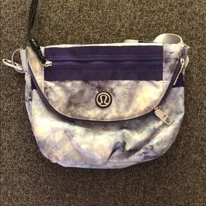 Lulu lemon purse